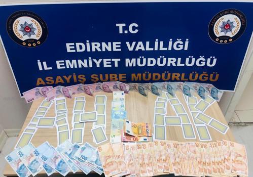 Edirne'de kumar oynayan 4 kişiye 25 bin 700 lira ceza kesildi