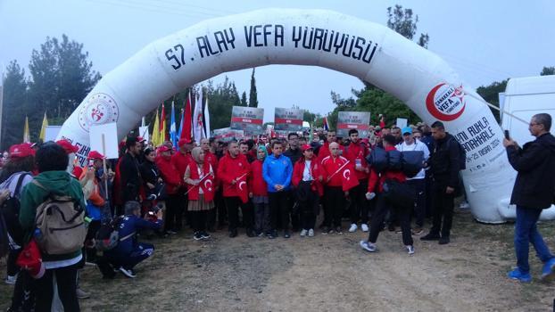 Bakan Bak, Çanakkale'de 57’nci Alay'a Vefa Yürüyüşü'ne katıldı