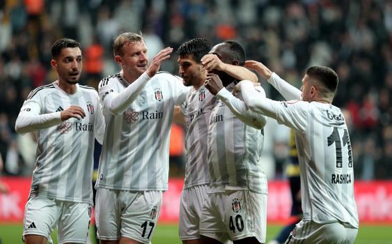 Beşiktaş Kadıköy'de galibiyet peşinde