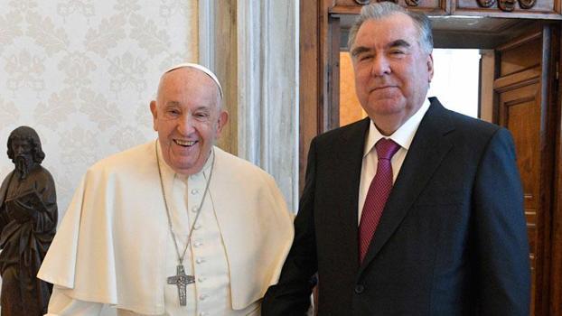 Tacikistan Cumhurbaşkanı, Papa Francis ile görüştü