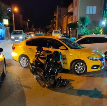Edirne'de taksiyle motosiklet çarpıştı: 4 yaralı
