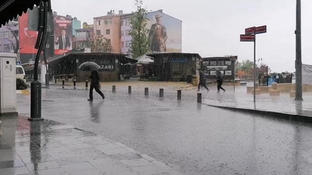 İstanbul - Silivri’de sağanak yağış etkili oldu
