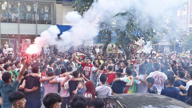 Amed Sportif taraftarları, Somaspor galibiyetini kutladı