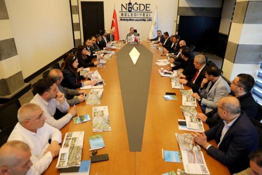 Başkan Özdemir, yeni dönemde görev yapacak birim müdürlerini atadı