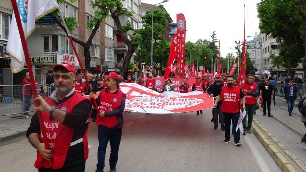 1 Mayıs Emek ve Dayanışma Günü, Bursa’da yürüyüş ve konserle kutlandı