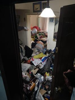 Eskişehir’de evden 12 ton çöp çıktı