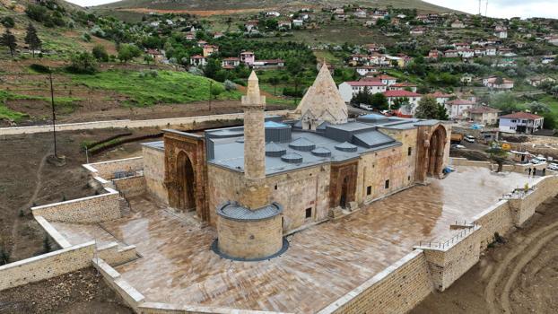 Divriği Ulu Cami ve Darüşşifası'nın 9 yıllık restorasyonu tamamlandı