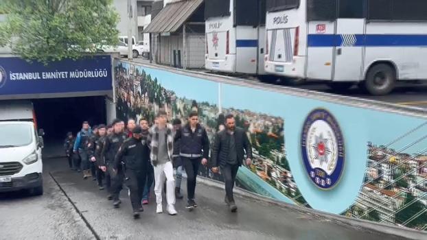 İstanbul - 1 Mayıs’ta polise saldırdıkları için gözaltına alınan 65 kişi adliyeye sevk edildi