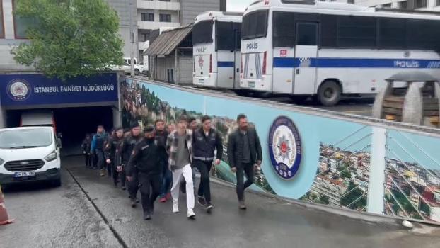 İstanbul - 1 Mayıs’ta çıkan olaylarda gözaltına alınarak adliyeye sevk edilen 38 şüpheli tutuklandı