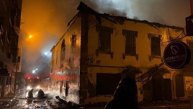 İskenderun'da tarihi binada çıkan yangında kundaklama şüphesi; 2 gözaltı