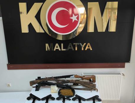 Malatya'da silah ve uyuşturucu operasyonuna 2 gözaltı
