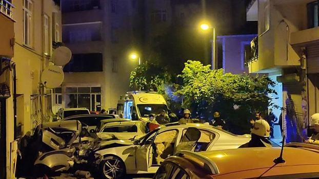 Sarıyer’de polisten kaçan otomobil kaza yaptı: 2 yaralı