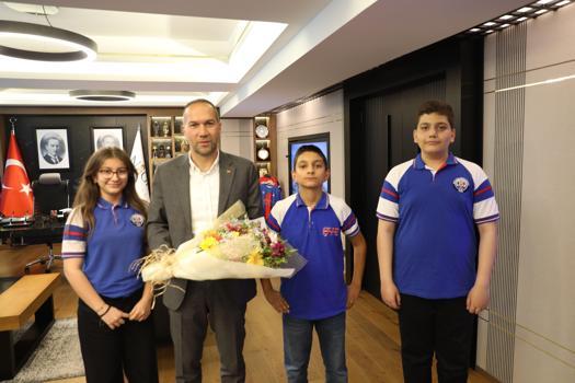 Benim Ustam Projesi'nde öğrenciler, Başkan Özdemir ile buluştu