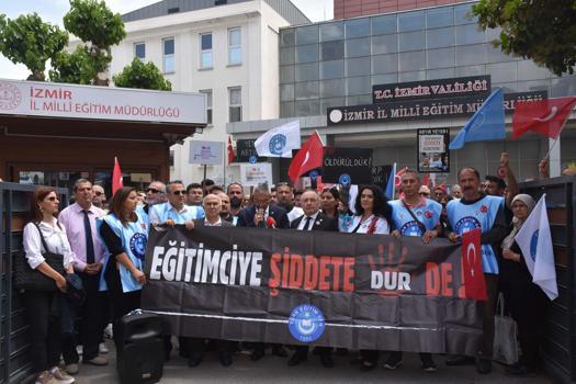İzmir'de eğitimcilerden şiddete karşı protesto