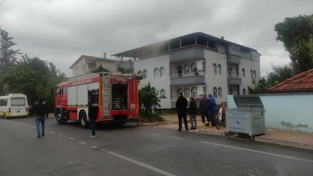 Bursa'da eski milli futbolcunun evinde yangın çıktı