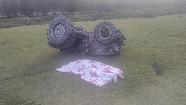 Bursa'da ehliyetsiz sürücünün kullandığı traktör devrildi: 1 ölü 2 ağır yaralı