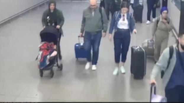 İstanbul - İstanbul Havalimanı'nda külçe altınlar bebek arabasından çıktı