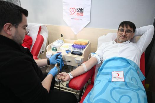 AK Parti Sosyal Politikalar Başkanlığı’ndan kan bağışı kampanyası