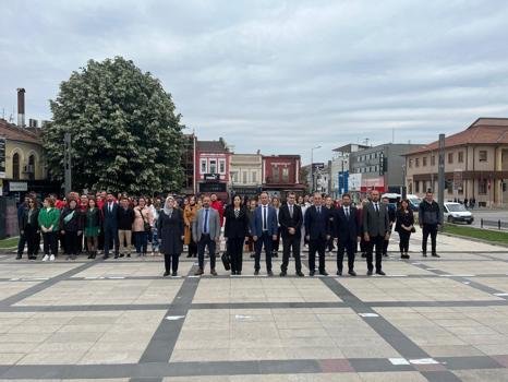Edirne'de Gençlik Haftası çelenk töreniyle başladı