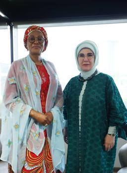 Emine Erdoğan, Nijerya'da temaslarda bulundu