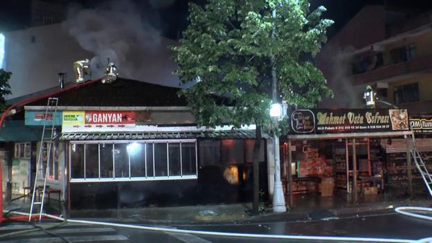 İstanbul- Sultangazi'de iş yeri yangını; 4 iş yeri hasar gördü (Geniş Haber)
