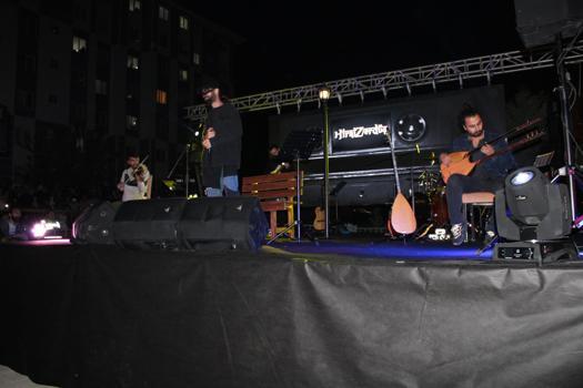 Malatya'da depremzedeler için konser düzenlendi
