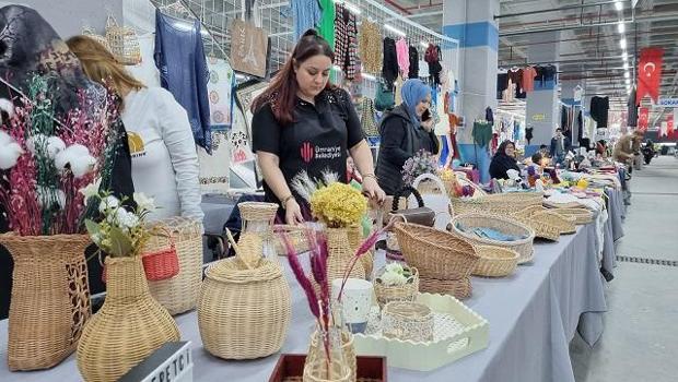 Kadınların el emeği ürünleri 'Ümraniye Kadın Eli Pazarı'nda satışta