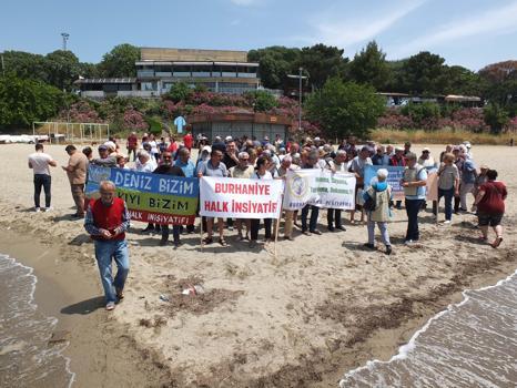 Çevrecilerden ‘kıyılar halka kapatılmasın’ eylemi