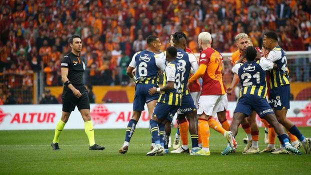 Fenerbahçe deplasmanda Galatasaray'ı 1-0 mağlup etti
