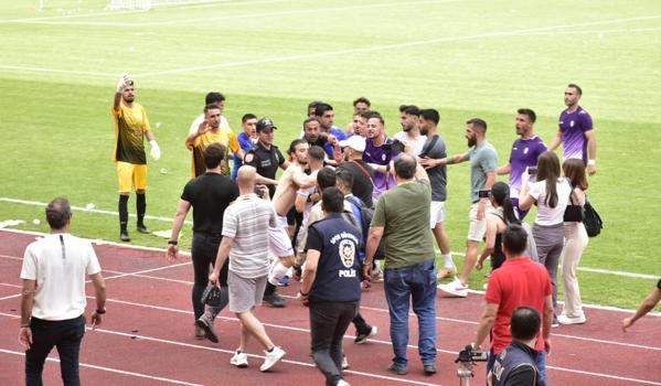 Burdur'da amatör maç sonunda gerginlik