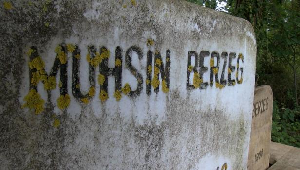 Korhan Berzeg'in kafatası ve kemikleri, 84 yıl önce ölen babasının mezarının yanına defnedilecek