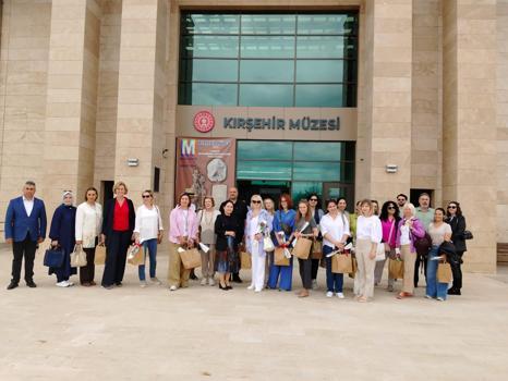 27 ülkenin büyükelçi eşleri, Kırşehir'i gezdi