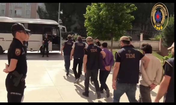 Manisa merkezli DEAŞ operasyonu: 8 tutuklama