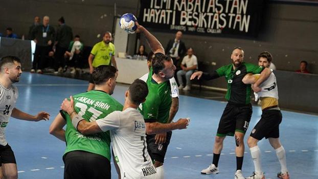 Hentbol Süper Ligi'nin final serisinde Beşiktaş Safi Çimento, 2-0 öne geçti