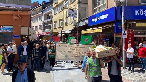 Rize'de çay alım fiyatına 'tabutlu' protesto