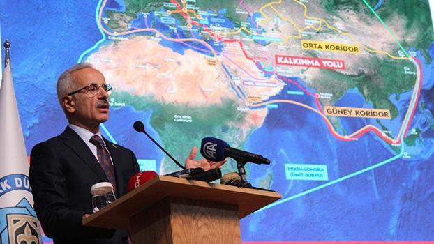 Bakan Uraloğlu: Demir yolu ağını 28 bin kilometreye çıkaracağız