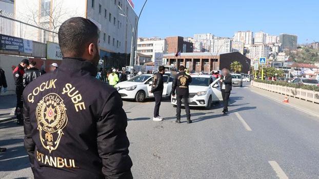 İstanbul'da okul önlerinde yapılan denetimde aranan 3 bin 708 kişi yakalandı