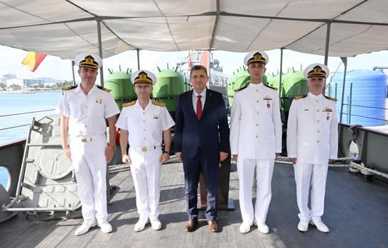 Antalya limanının onur konuğu: TCG Nusret