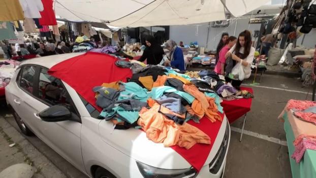 İstanbul- Avcılar'da sahibine ulaşılamayan otomobil pazar tezgahı oldu