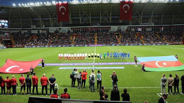 A Milli Kadın Futbol Takımı Teknik Direktörü Necla Güngör Kıragası: Bizi desteklemeye devam edin