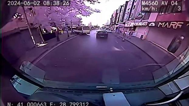 İstanbul - Küçükçekmece'de çöken binanın altında kalmaktan son anda kurtulan minibüsün şoförü konuştu