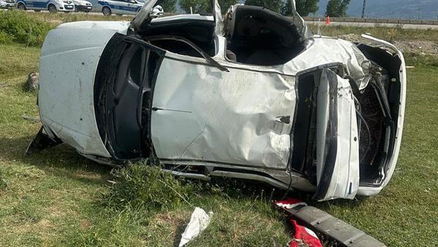 Tokat'ta otomobil şarampole devrildi: 3 ölü, 3 yaralı