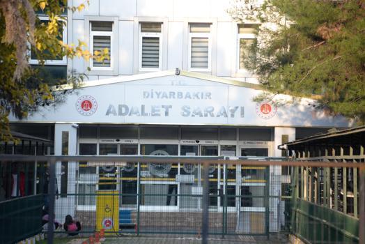 Diyarbakır’da PKK/KCK soruşturmasında eski HDP'li başkanla birlikte 6 kişi tutuklandı