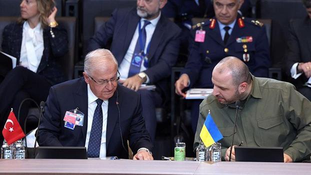 Bakanı Güler, NATO Savunma Bakanları Toplantısı'nın birinci oturumuna katıldı