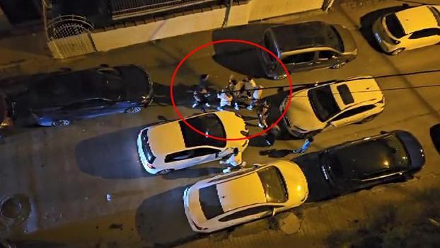 Arnavutköy'de sürücülerin tekmeli yumruklu ters yön kavgası