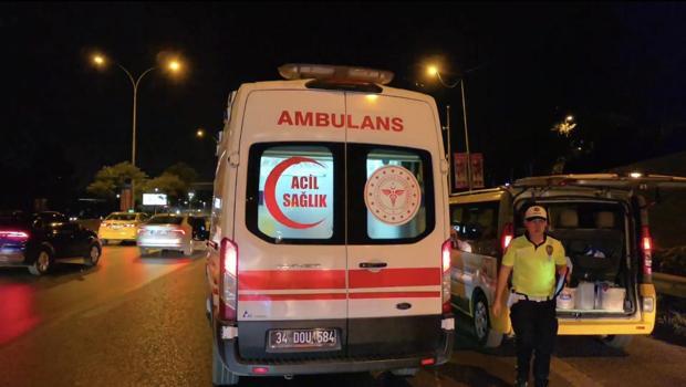İstanbul-Üsküdar'da taksiye çarpan motosiklet sürücüsü yaralandı