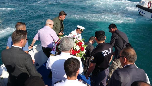 Van'da Denizcilik ve Kabotaj Bayramı kutlamalarında tekne turu düzenlendi