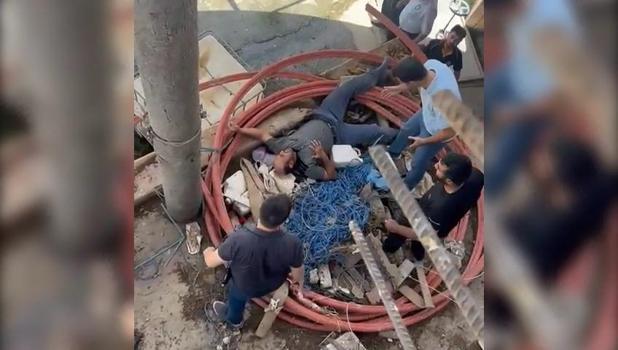 Şanlıurfa'da işten çıkartılan işçiler su kulesinde eylem yaptı