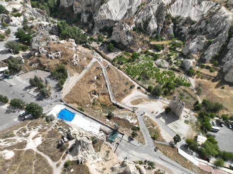 Kapadokya'da ilk kez kayadan oyma mezar olmayan nekropol alana ulaşıldı