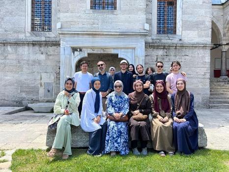 Fransız ve Türk öğrenciler İstanbul'un tarihi ve kültürel zenginliklerini keşfediyor